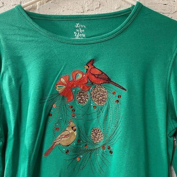Live Who You Are Green Christmas Cardinal Long Sleeve Top PS - Picture 1 of 8